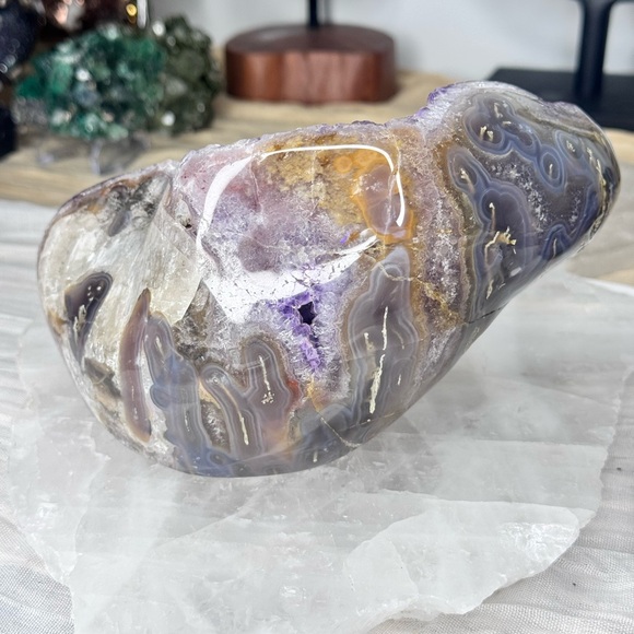 🌈 Stunning Agate Sculpture from Brazil | High-Grade Natural Stone 🌈 - Picture 5 of 11